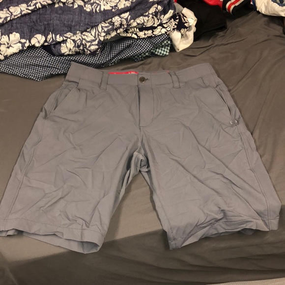 men's under armour khaki shorts